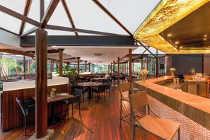 2 restaurants servant le petit déjeuner, spécialités Cuisine brésilienne
