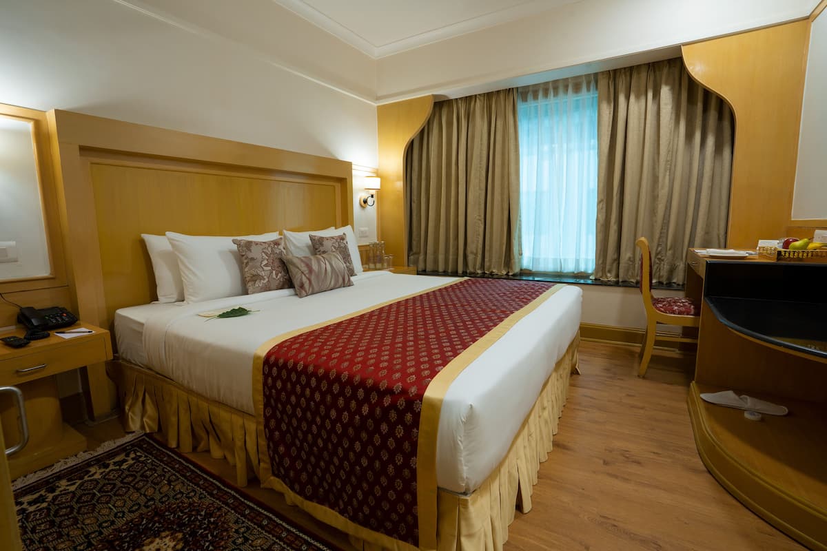 Club Deluxe Room King Or Twin Bed with Breakfast