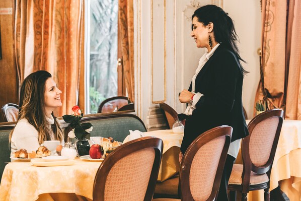 منطقة تناول الإفطار