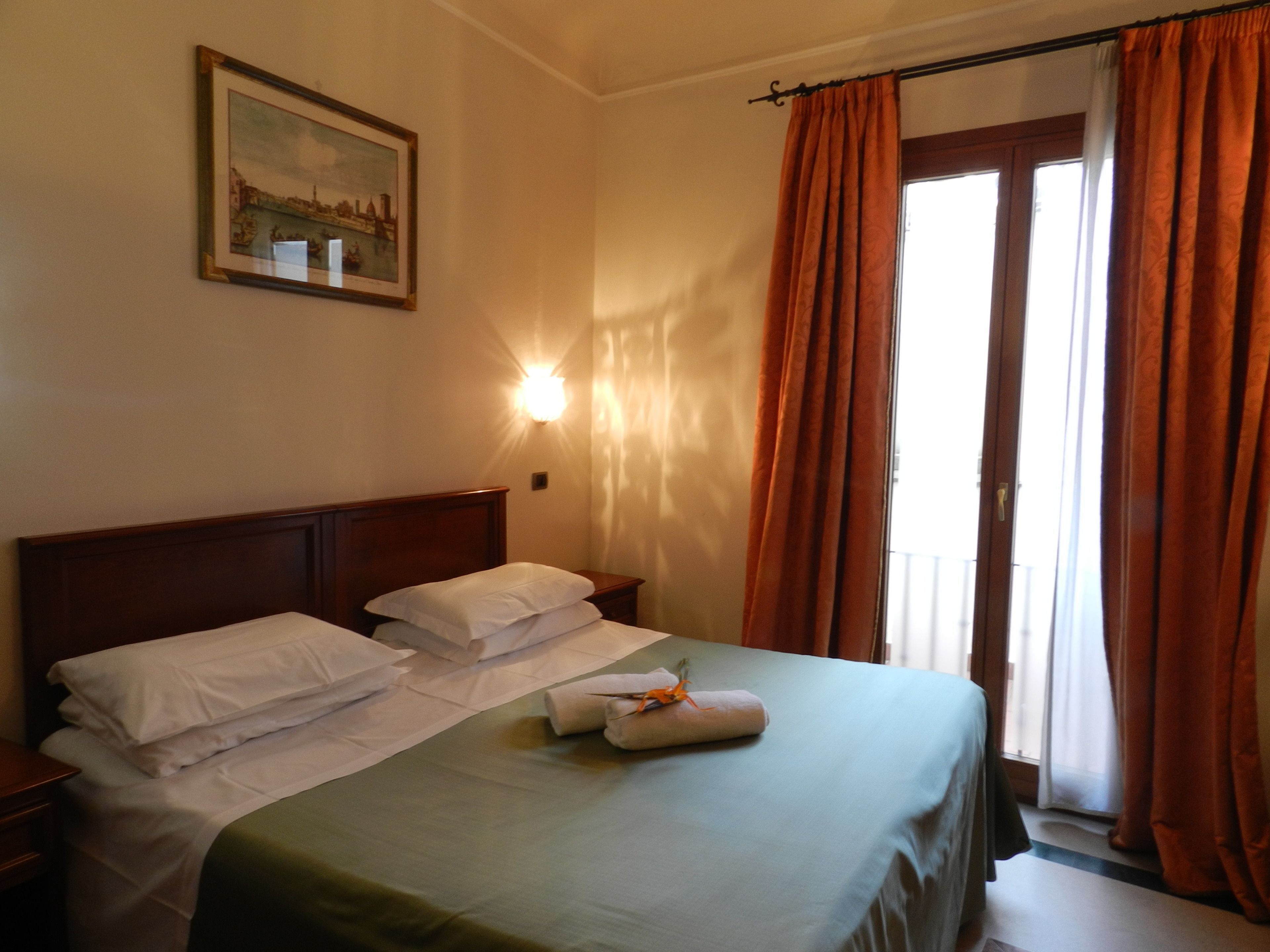 Minibar, in-room safe, desk, iron/ironing board