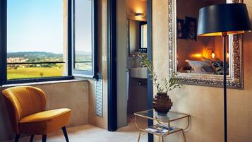 Habitación Torre | Baño | Amenidades de baño gratuitas, secadora de cabello, batas, bidet