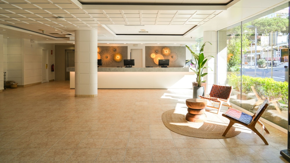 Hotel htop Royal Beach by null
