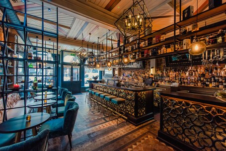 Bar (en la propiedad)