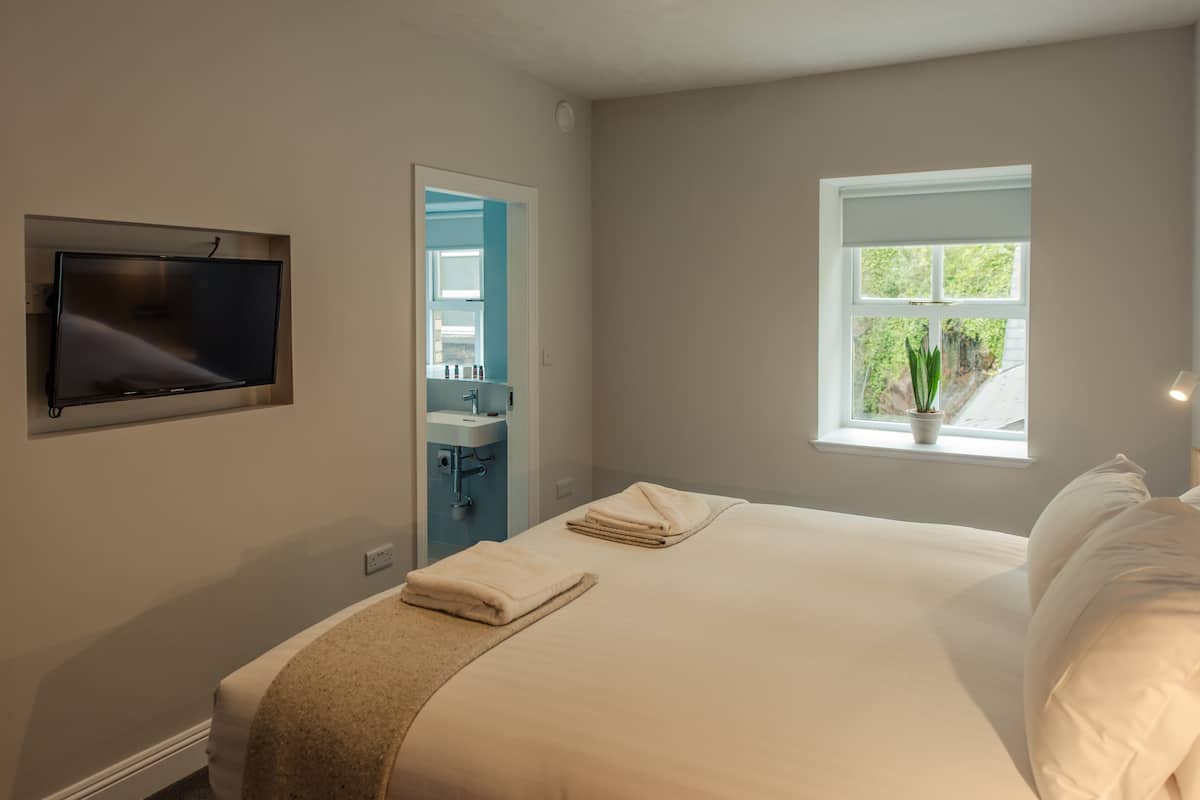 In-room safe, blackout curtains, iron/ironing board, free WiFi