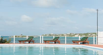 Arawak Beach Inn
