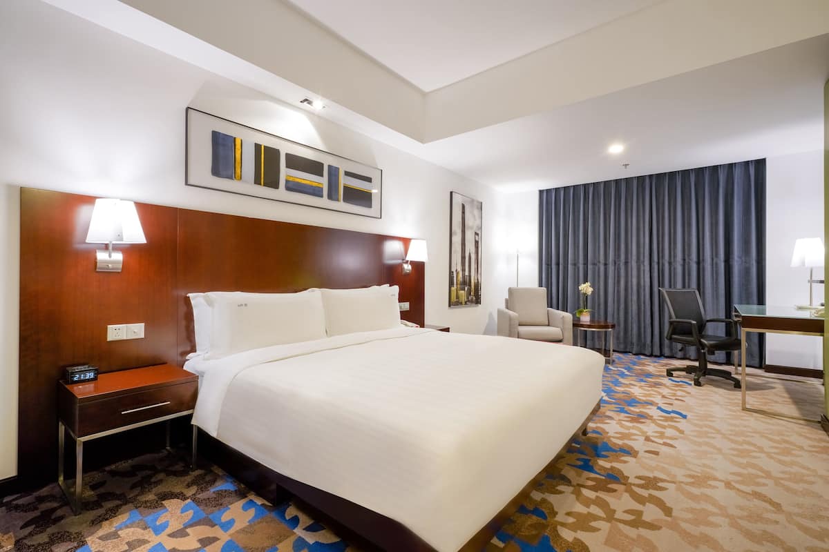 1 bedroom, in-room safe, desk, laptop workspace