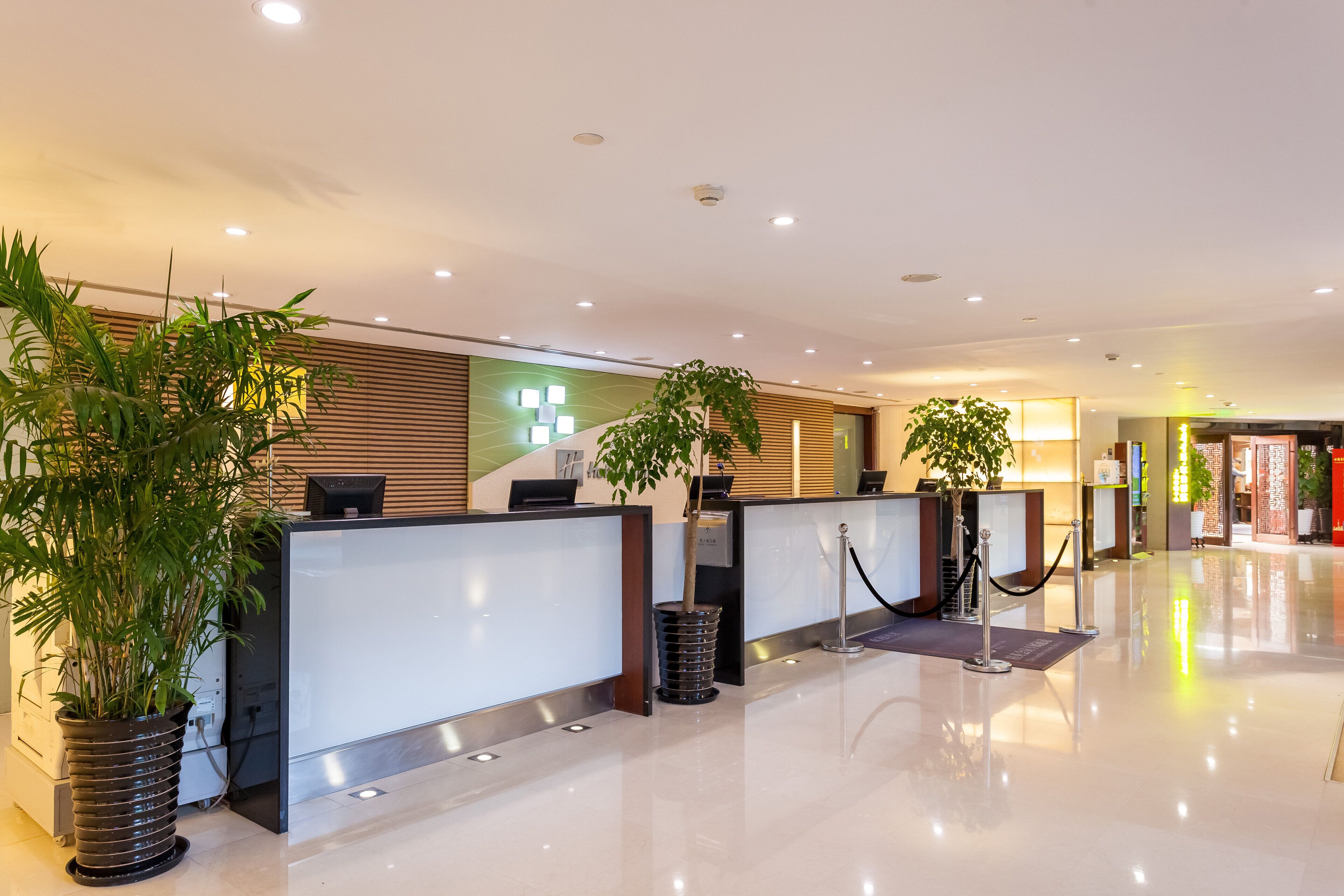 บริเวณภายนอก