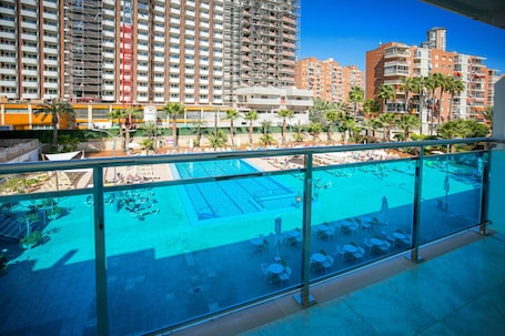 Outdoor pool, sun loungers