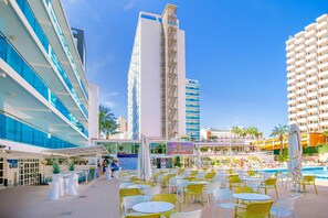 Breakfast, lunch and dinner served  - Hotel Servigroup Calypso (Benidorm)