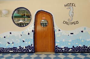 Bar al costat de la piscina