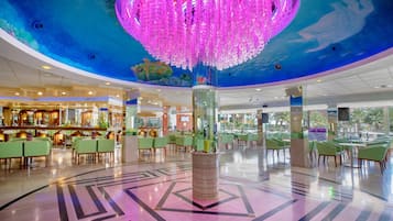 Breakfast, lunch, dinner served; international cuisine