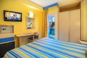 Single Room, Terrace