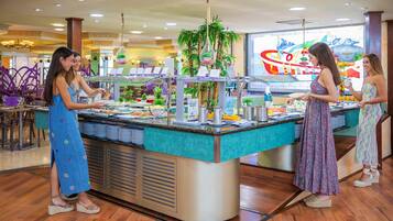 Breakfast, lunch and dinner served