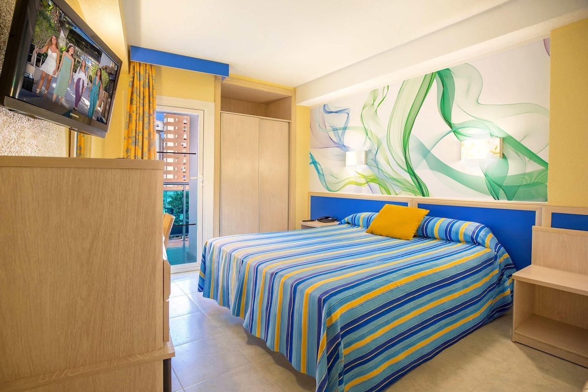 Single Room, Terrace