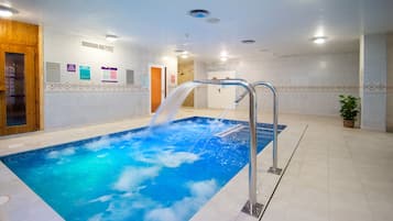 Een sauna, een bubbelbad, een Turks bad/hammam, lichaamsbehandelingen