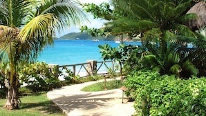 Property grounds - Tamarind Beach Hotel & Yacht Club (Canouan Island)