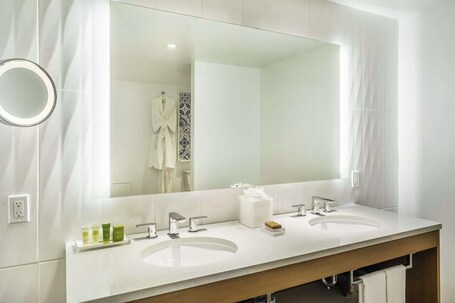 Hilton Miami Dadeland - Image 39