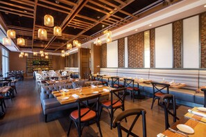 Breakfast, lunch and dinner served - Hilton Miami Dadeland (Miami)