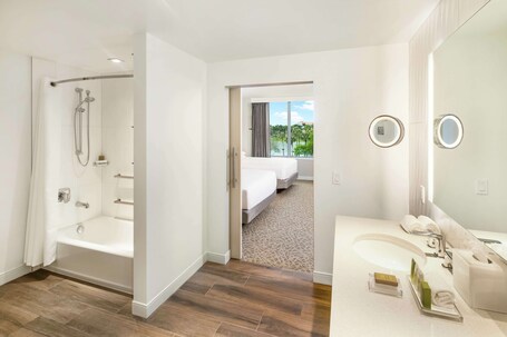 Hilton Miami Dadeland - Image 21