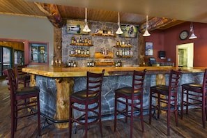 Bar (en la propiedad)
