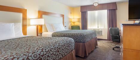 1 habitación, caja de seguridad en la habitación y escritorio