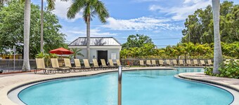 Holiday Inn St. Petersburg West by IHG