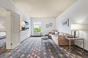 Suite, 1 King Bed (Additional Living Area)