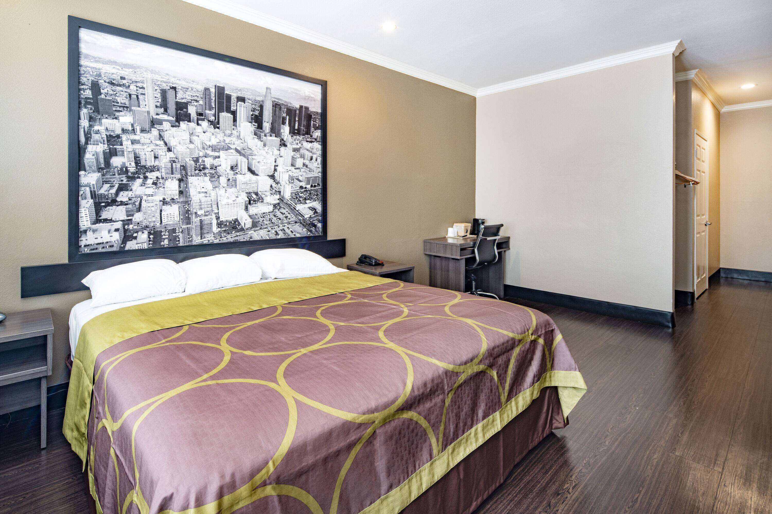 Foto - Super 8 by Wyndham North Hollywood