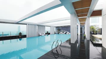 Piscina externa sazonal