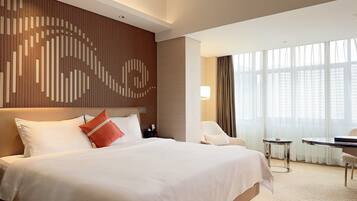 Premium bedding, minibar, in-room safe, desk