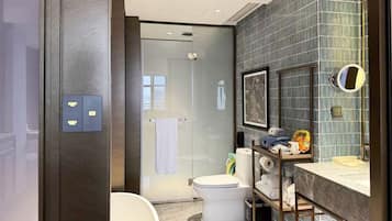 Deluxe VIP Family Friendly Double Room | Bathroom | Combined shower/bathtub, free toiletries, hair dryer, bathrobes