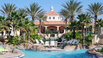 2 outdoor pools