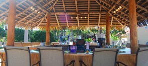 Poolside bar
