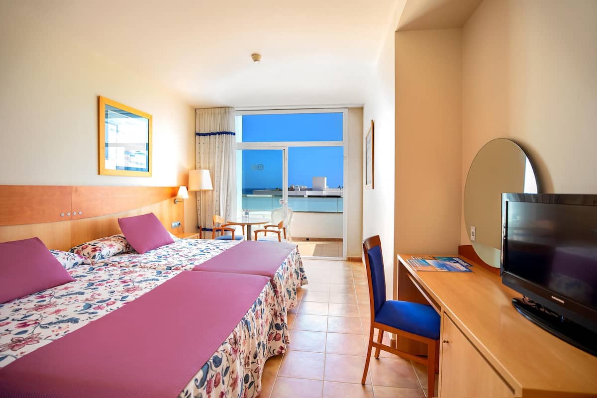 In-room safe, desk, cots/infant beds, free WiFi