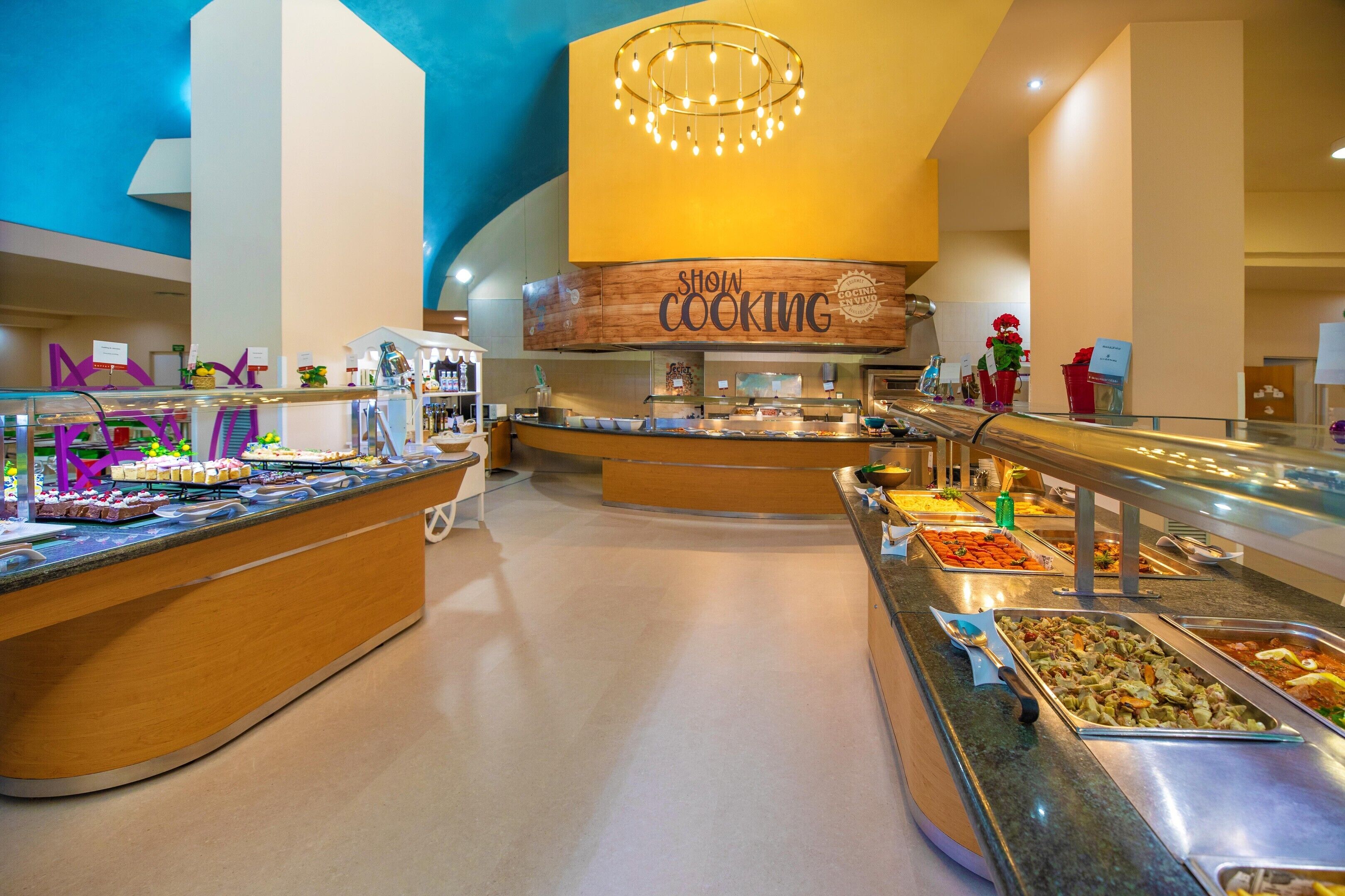 2 Restaurants; Frühstück, Mittagessen und Abendessen werden serviert