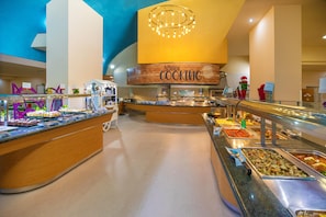 2 restaurants; breakfast, lunch and dinner served  - Hotel Servigroup Marina Playa (Mojacar)