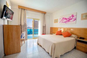 Caja de seguridad en la habitación, escritorio y wifi gratis 