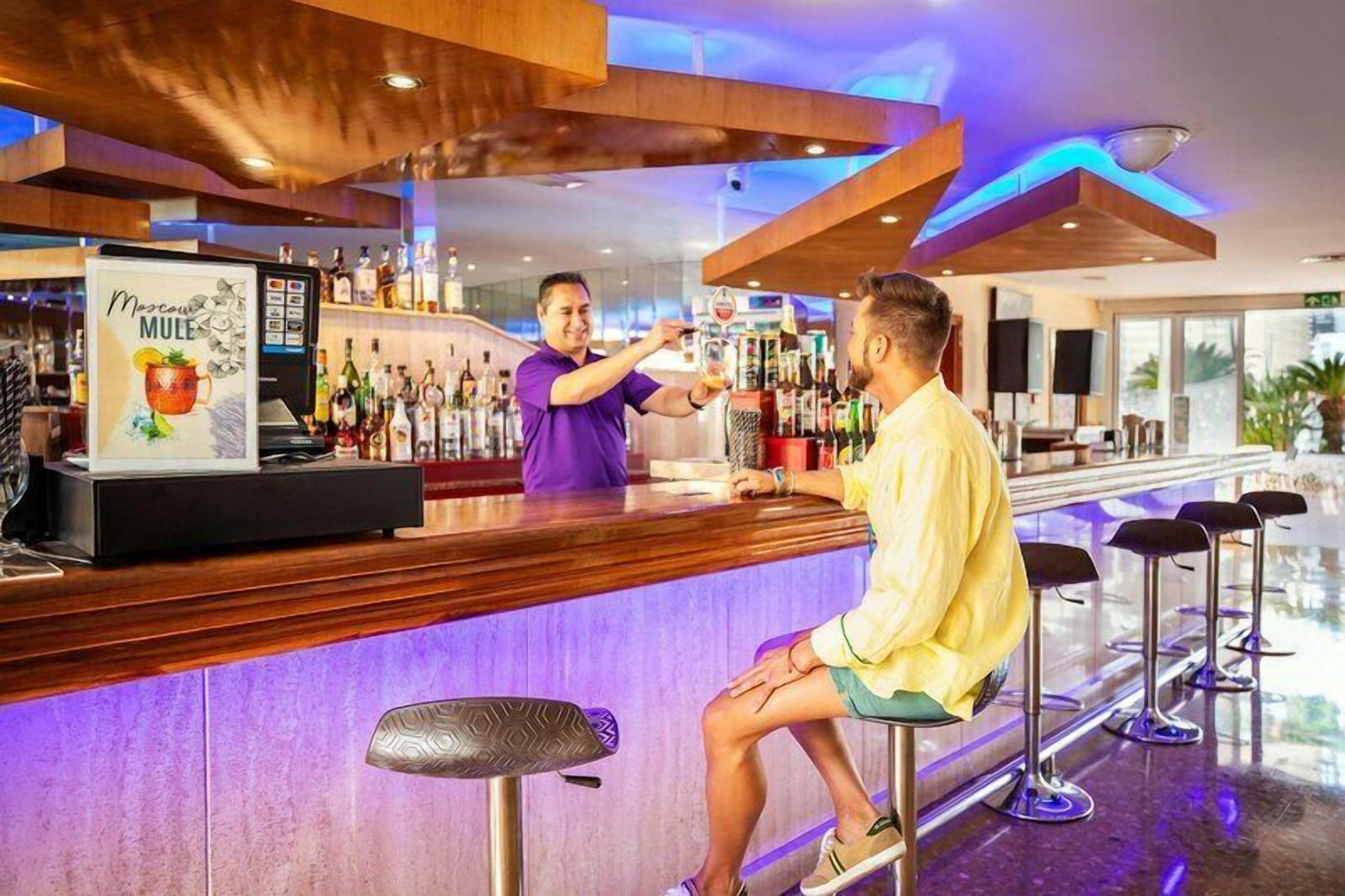 Bar (en el alojamiento)