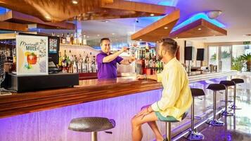 Bar (en el alojamiento)