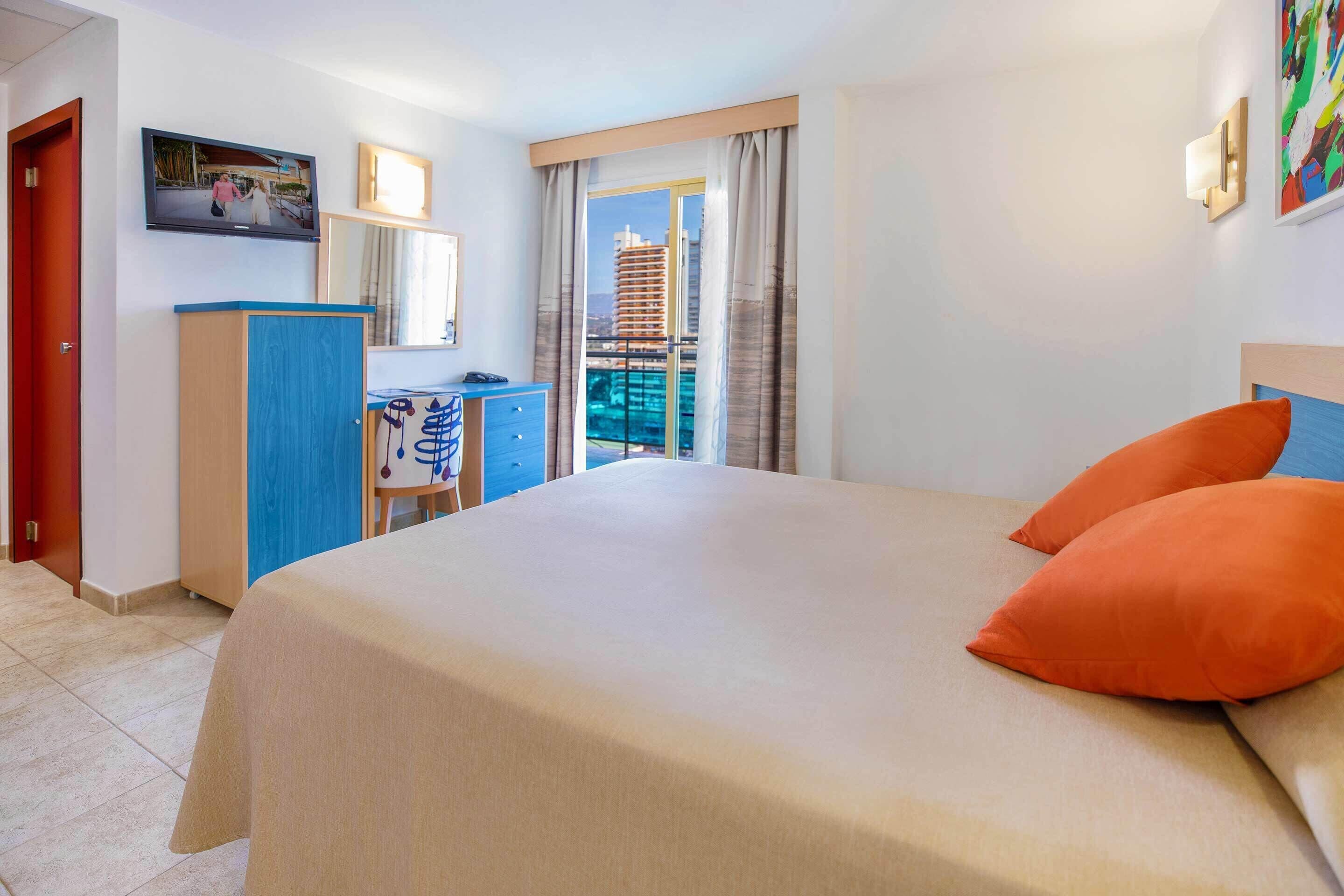 1 bedroom, in-room safe, desk, free wifi