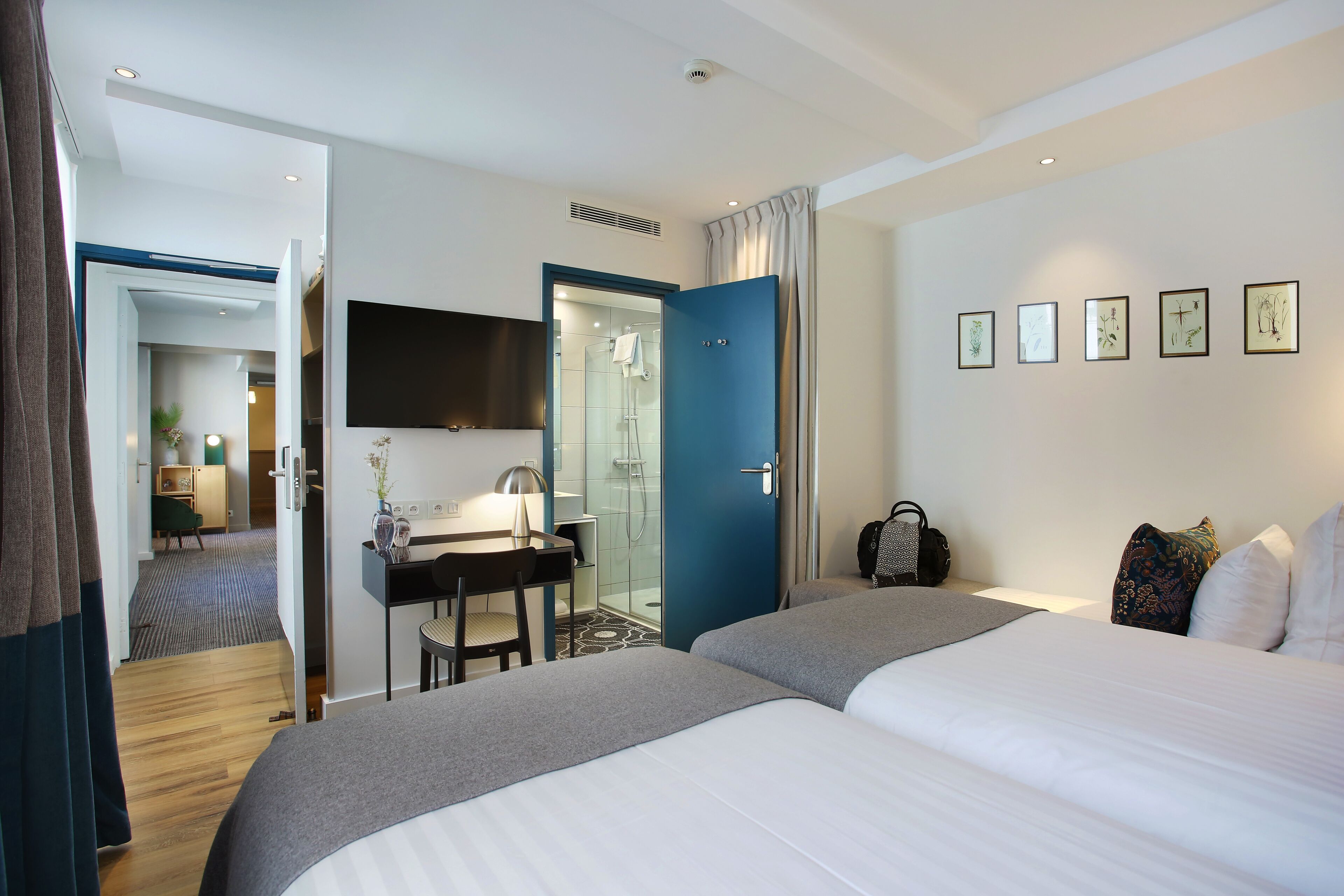 triple room | 1 bedroom, premium bedding, minibar, in-room safe