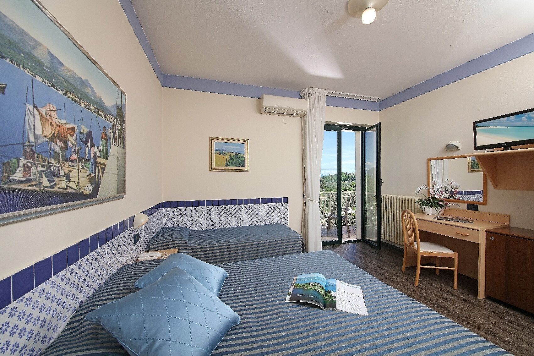 classic triple room | in-room safe, desk, blackout curtains, soundproofing