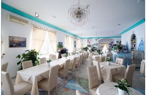 Frühstück, Abendessen, mediterrane Küche, Blick aufs Meer