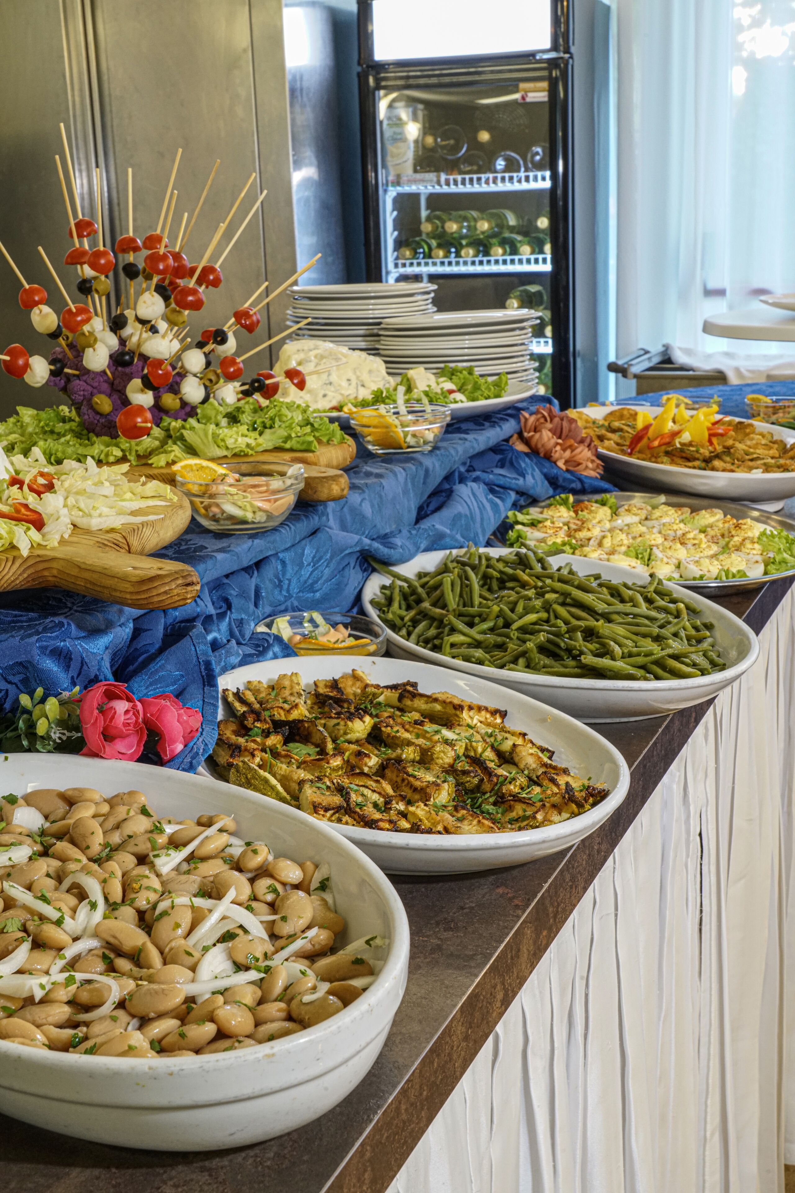 Petit déjeuner, déjeuner et dîner servis sur place