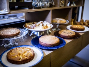 Daily buffet breakfast (EUR 8 per person)