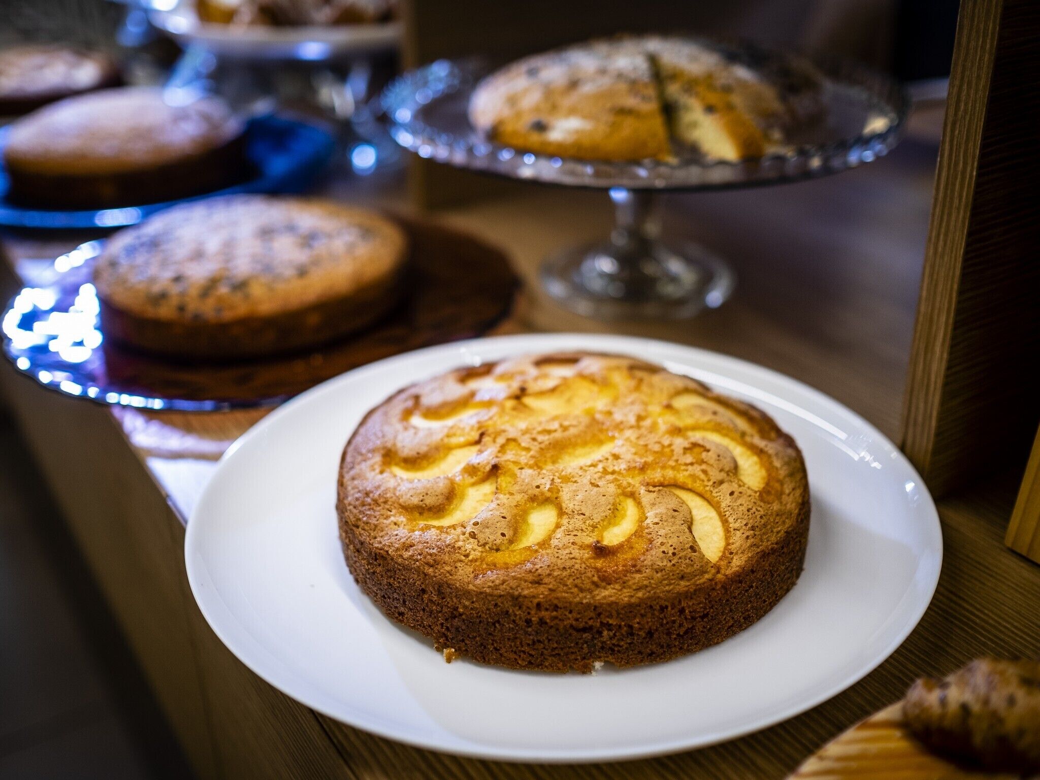 daily buffet breakfast (eur 8 per person)