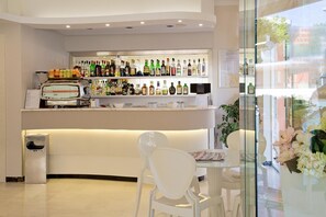酒吧（店内）