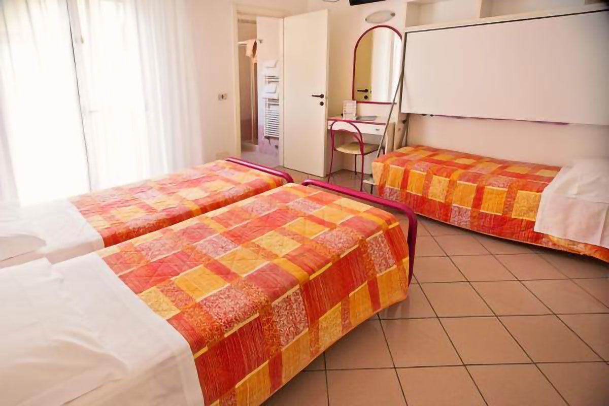 Standard Triple Room | In-room safe, desk, free WiFi, bed sheets