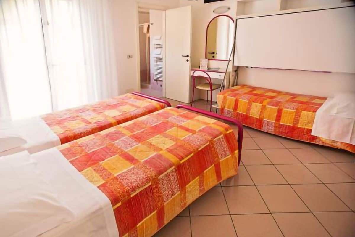 Standard Triple Room | In-room safe, desk, WiFi (free), bed sheets