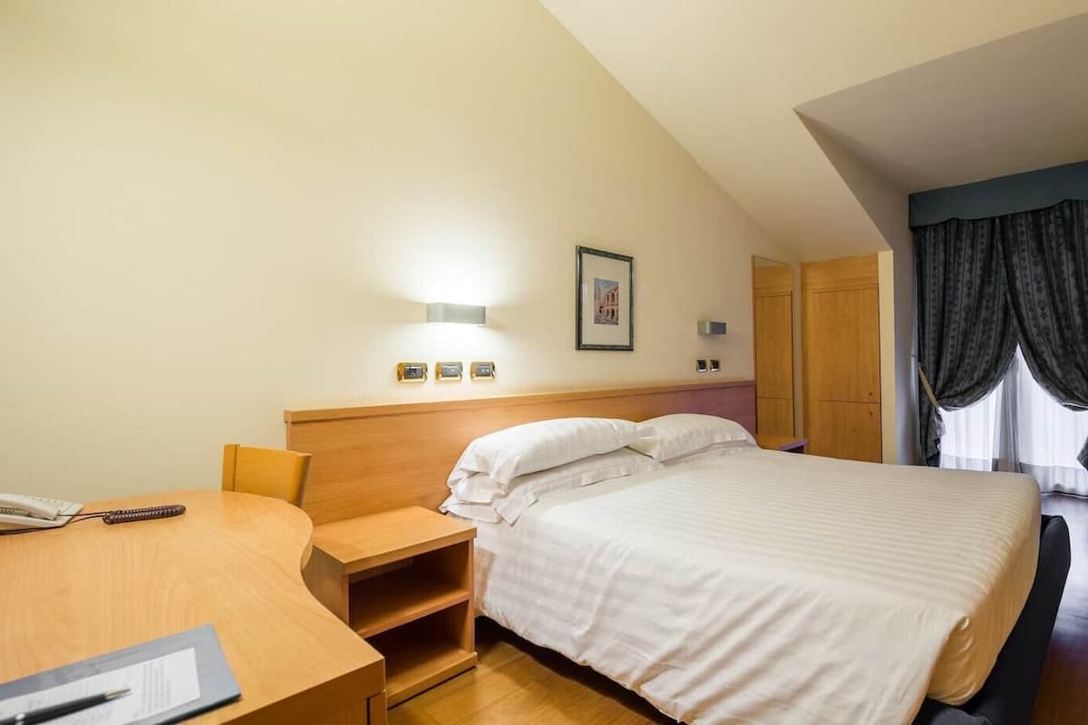 In-room safe, desk, blackout drapes, soundproofing